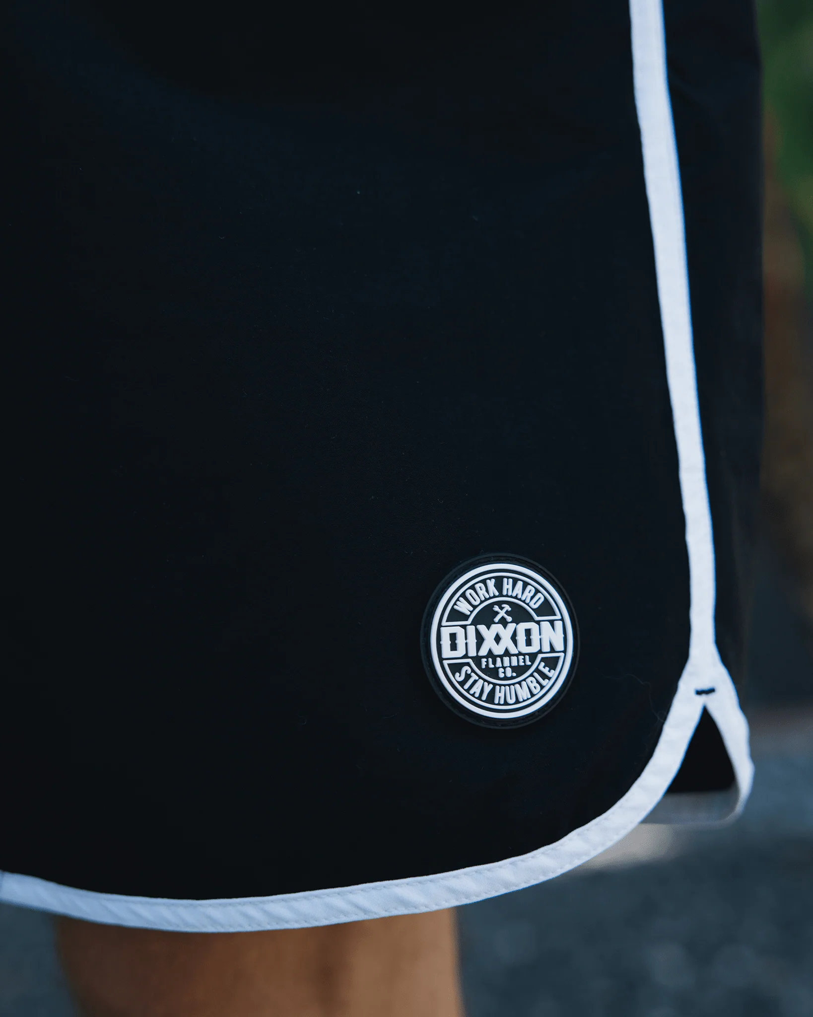 Black & White 7" Boardshorts - Image 4