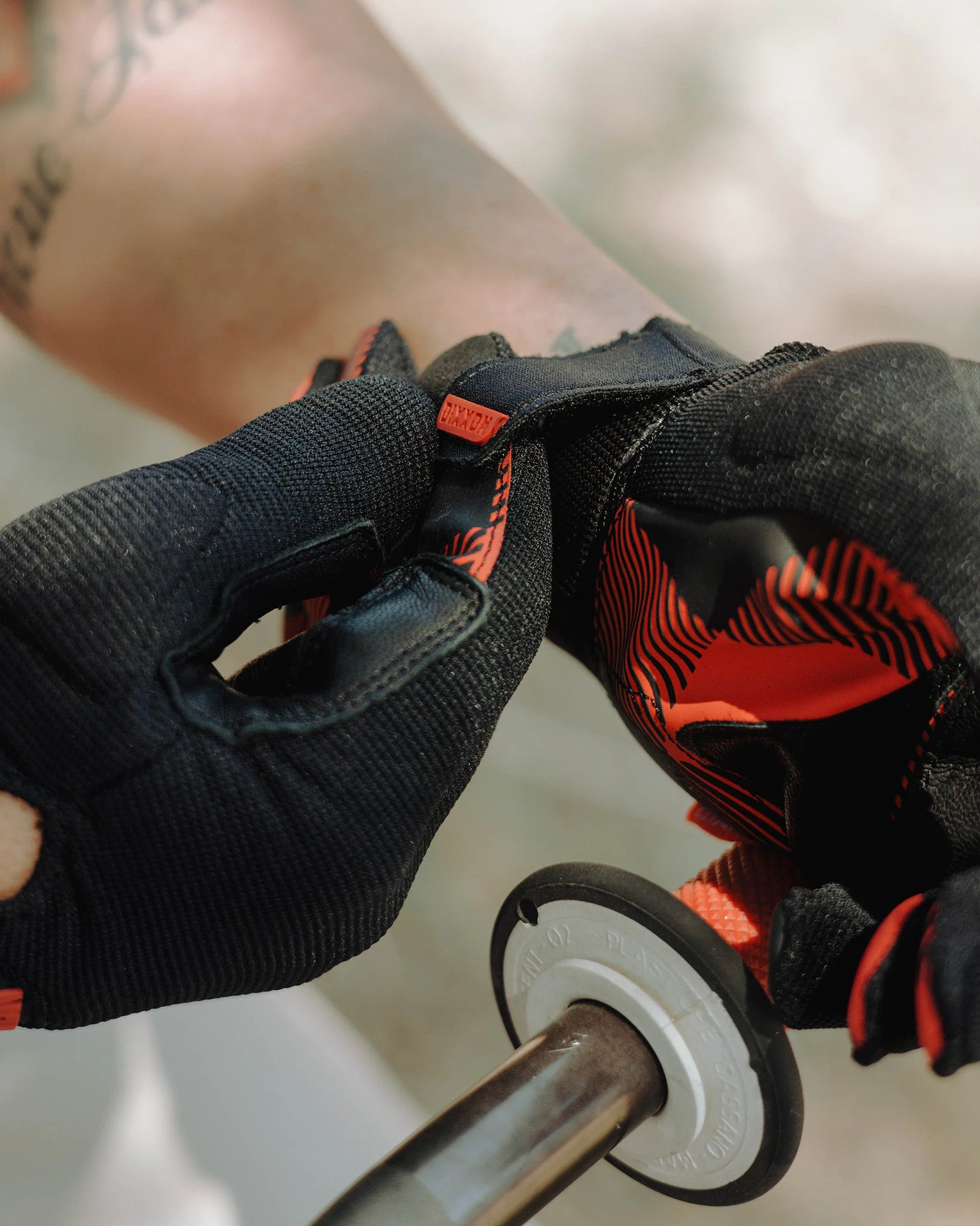 BRAAP Moto Gloves - Redrum - Image 2