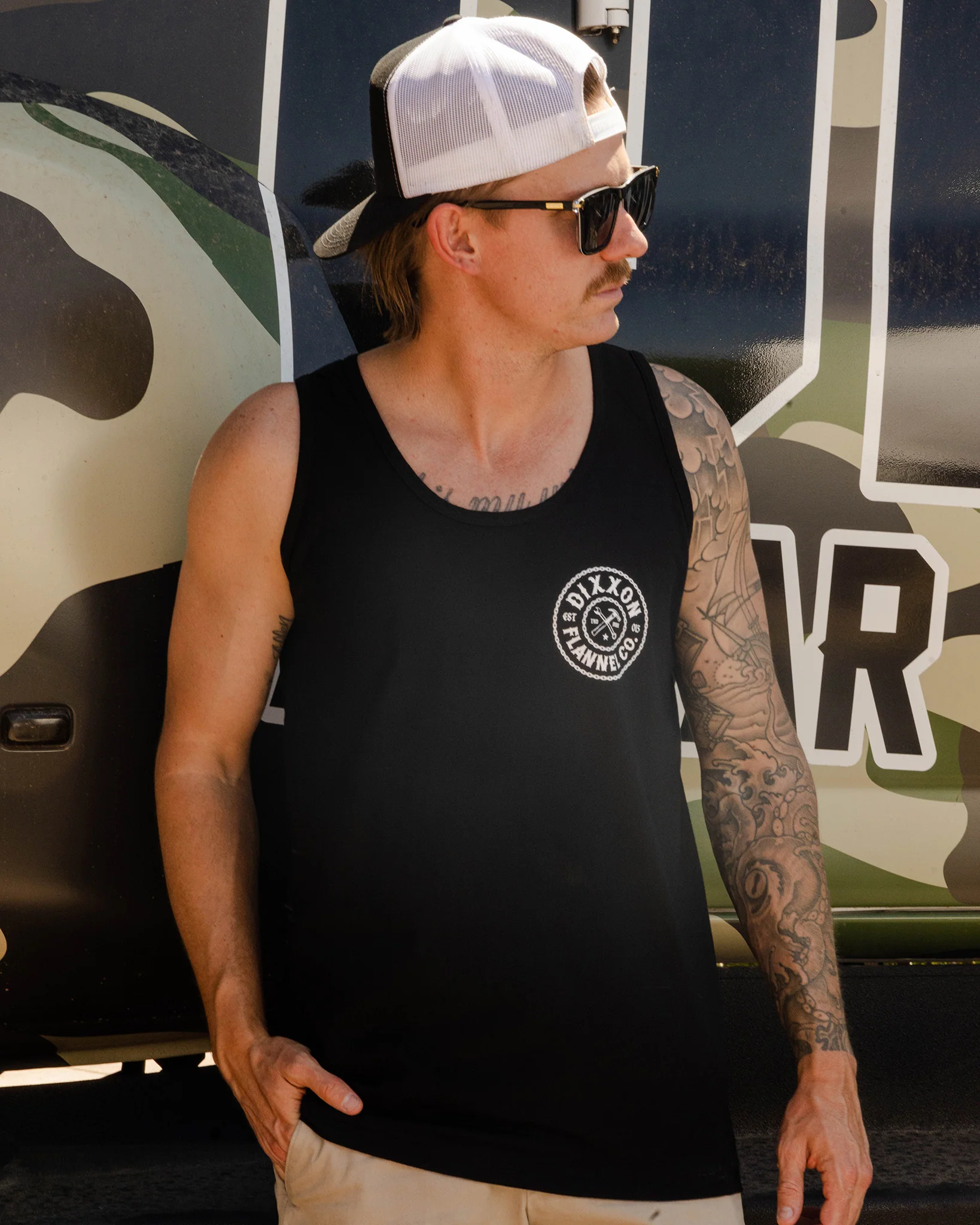 White Corpo Chain Badge Tank - Black - Image 2