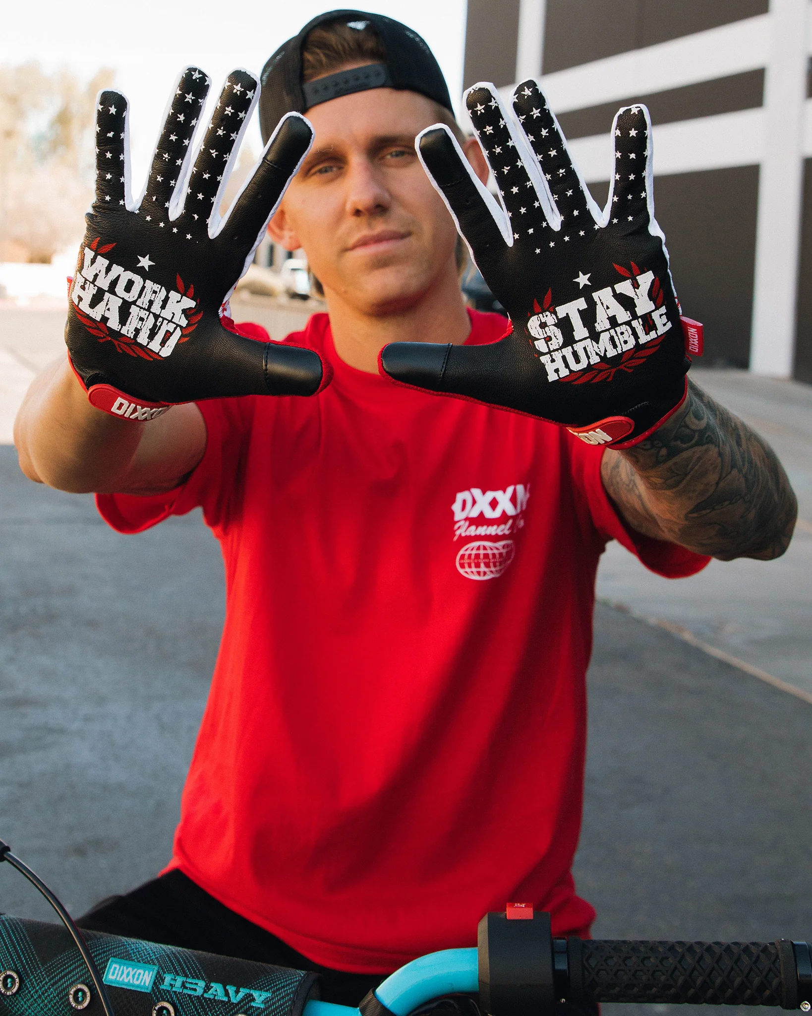 Corpo Moto Gloves - White & Red - Image 2