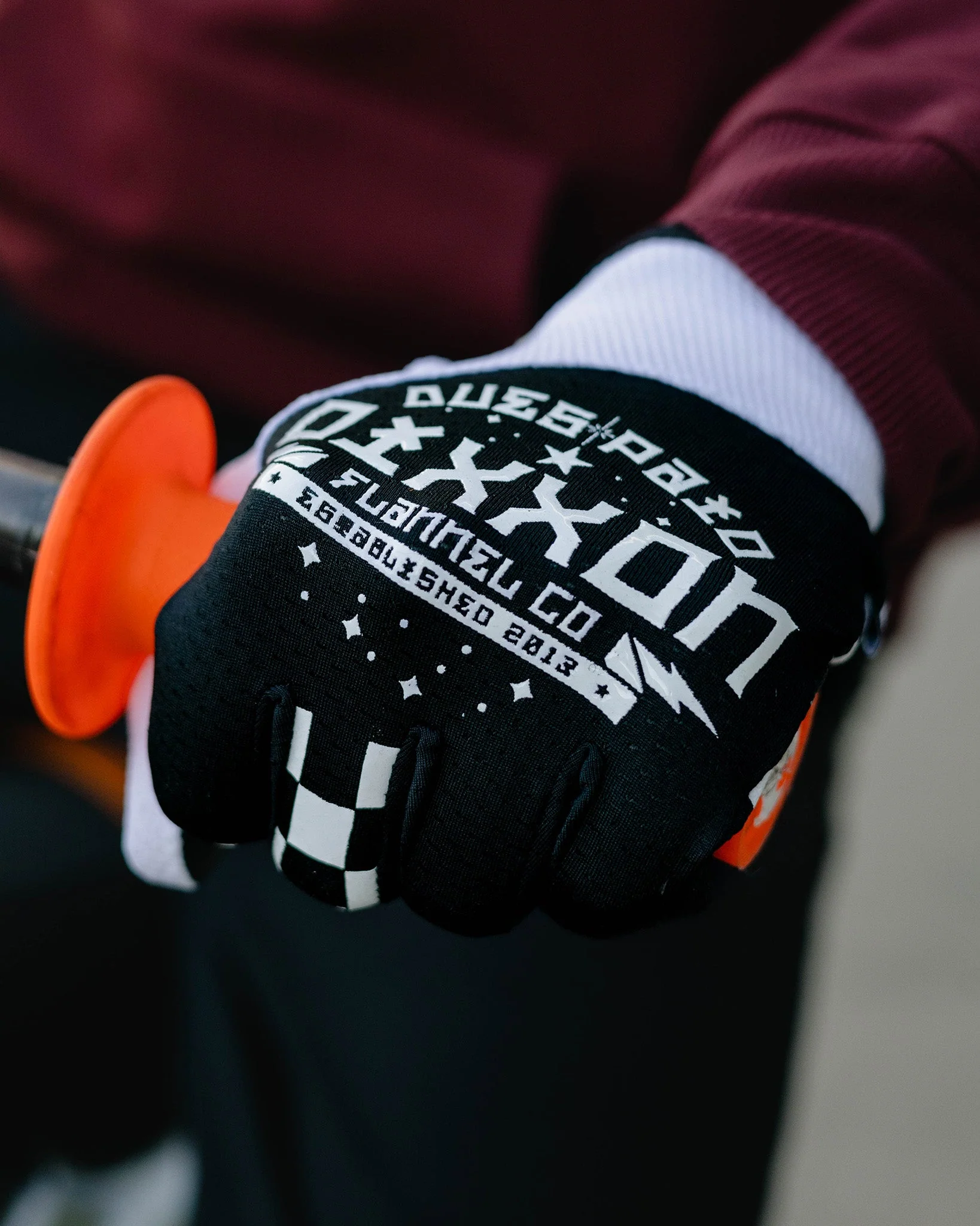 Dues Paid Moto Gloves - Black & White - Image 2