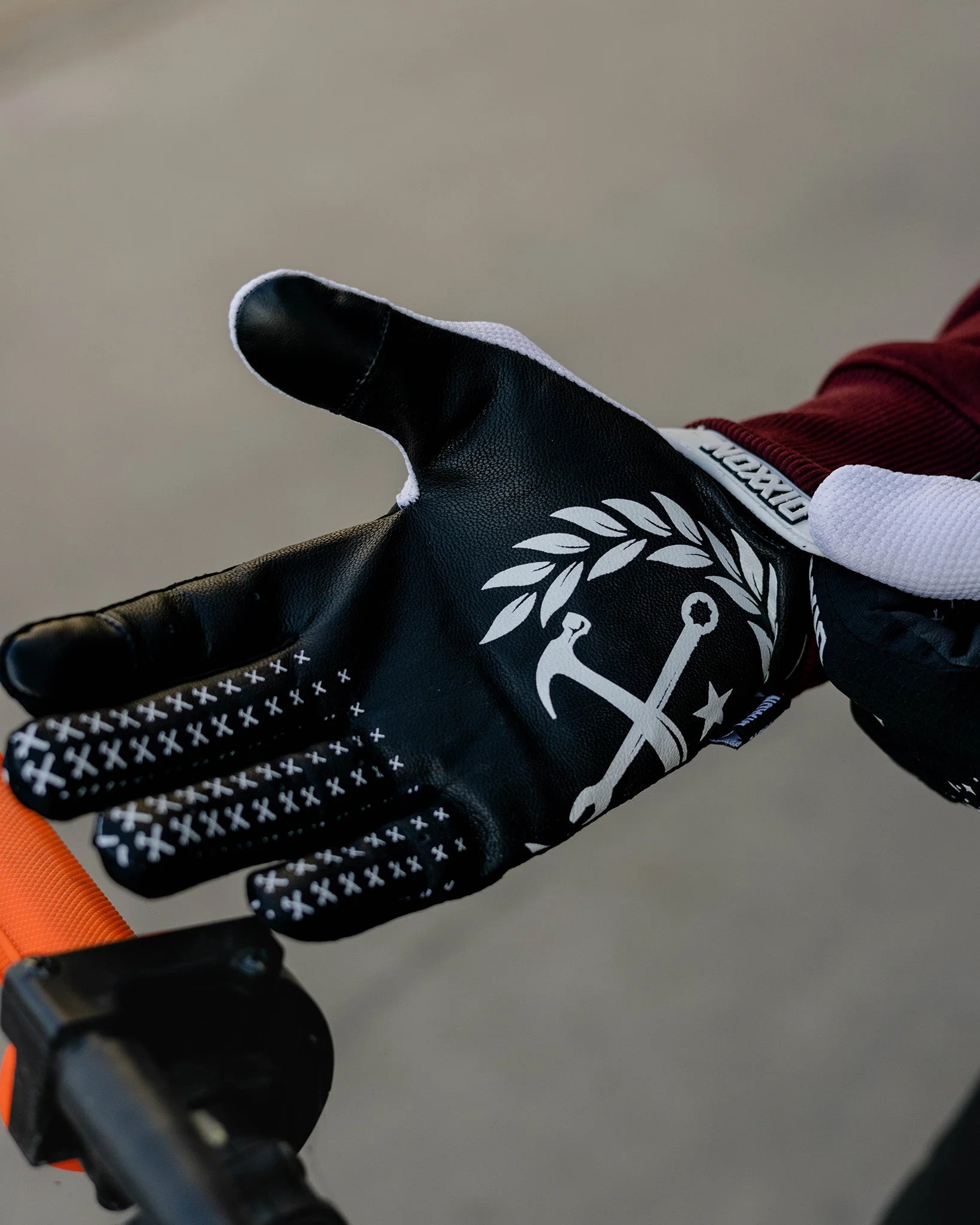 Dues Paid Moto Gloves - Black & White - Image 3