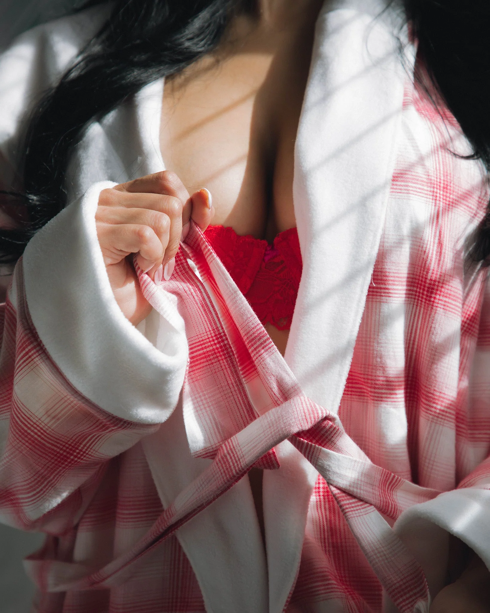 Heartbreaker Hooded Fleece-Lined Robe - Image 6