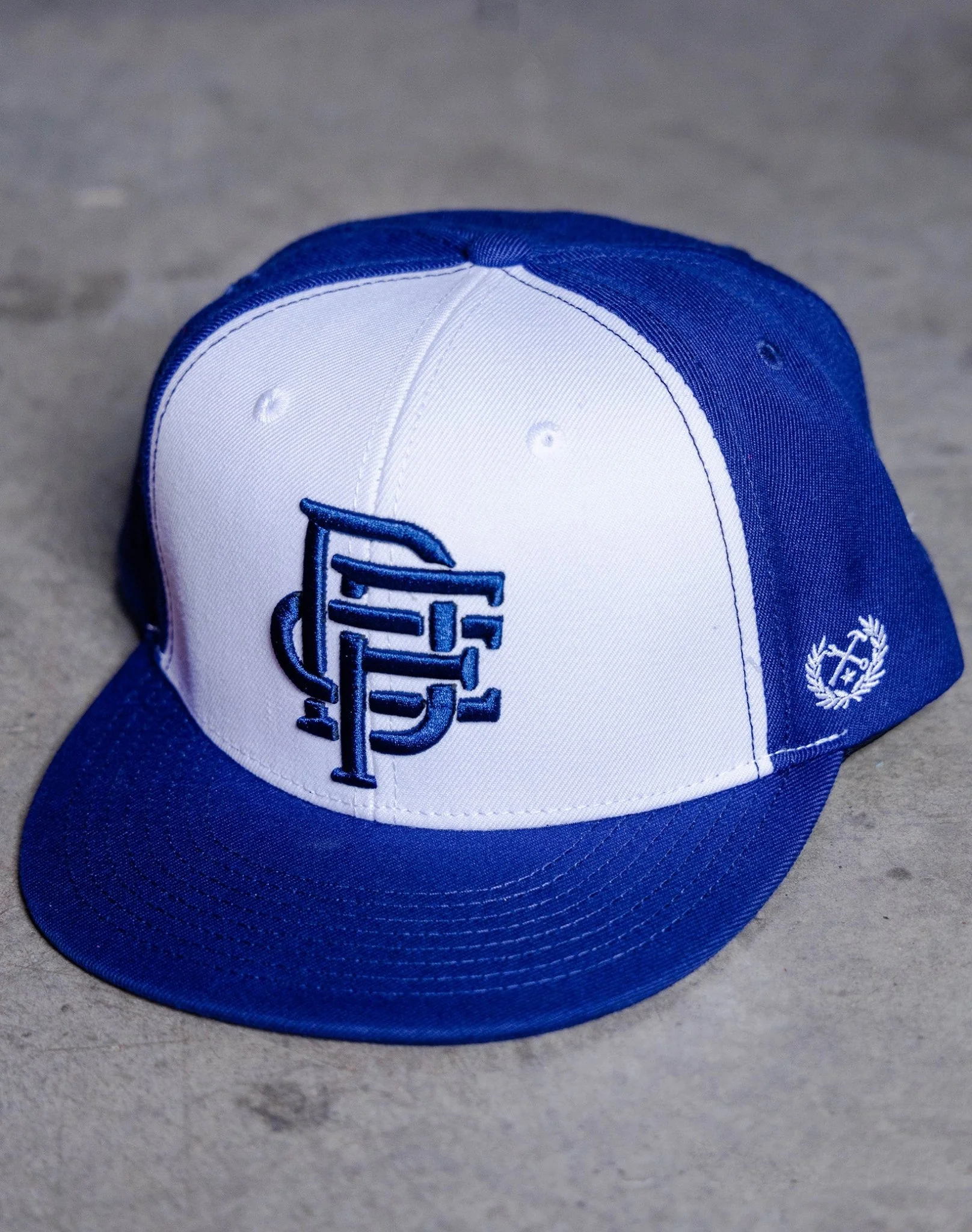 Icon Flat Bill Snapback - Image 9