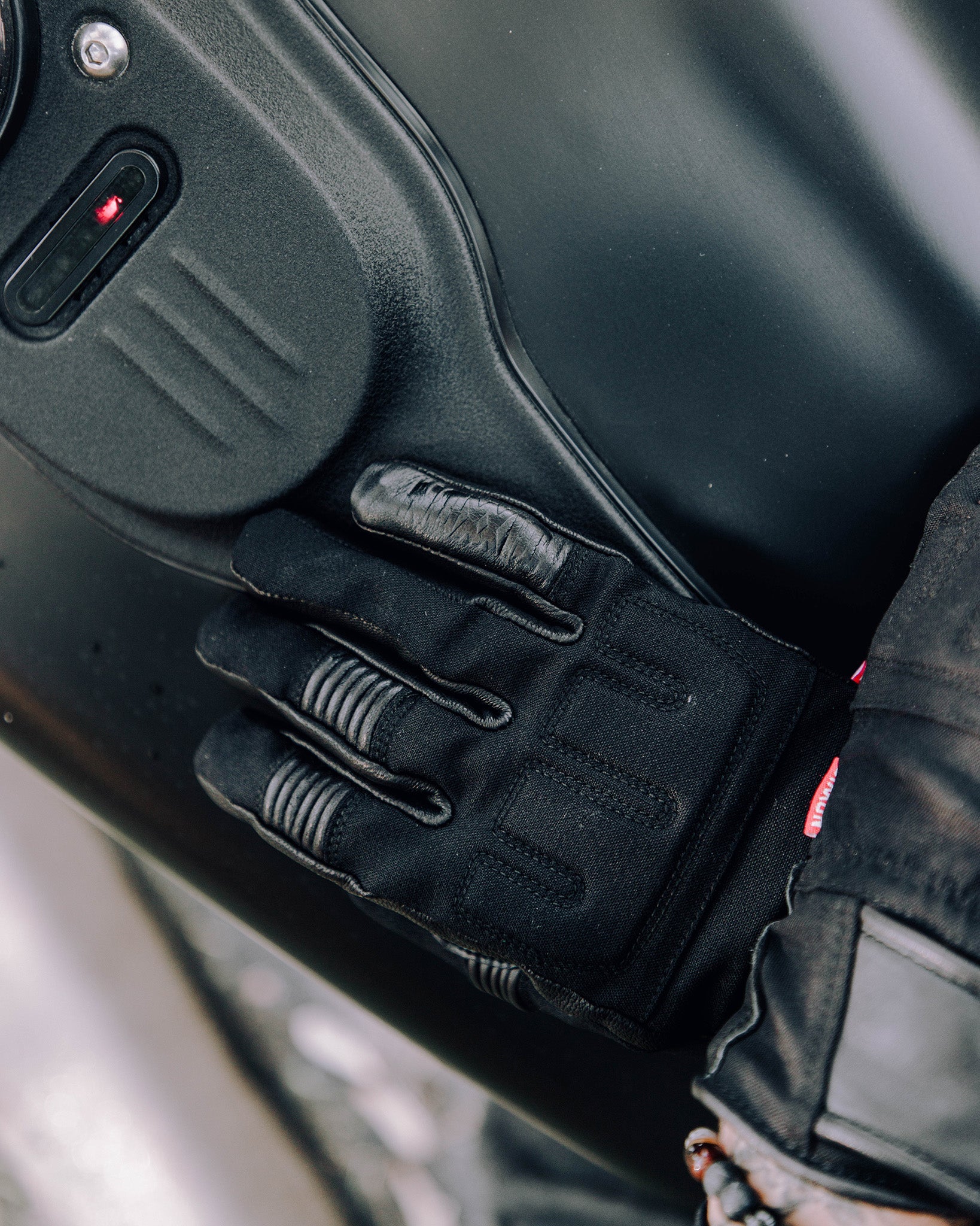 Laramie Leather Moto Gloves - Image 2