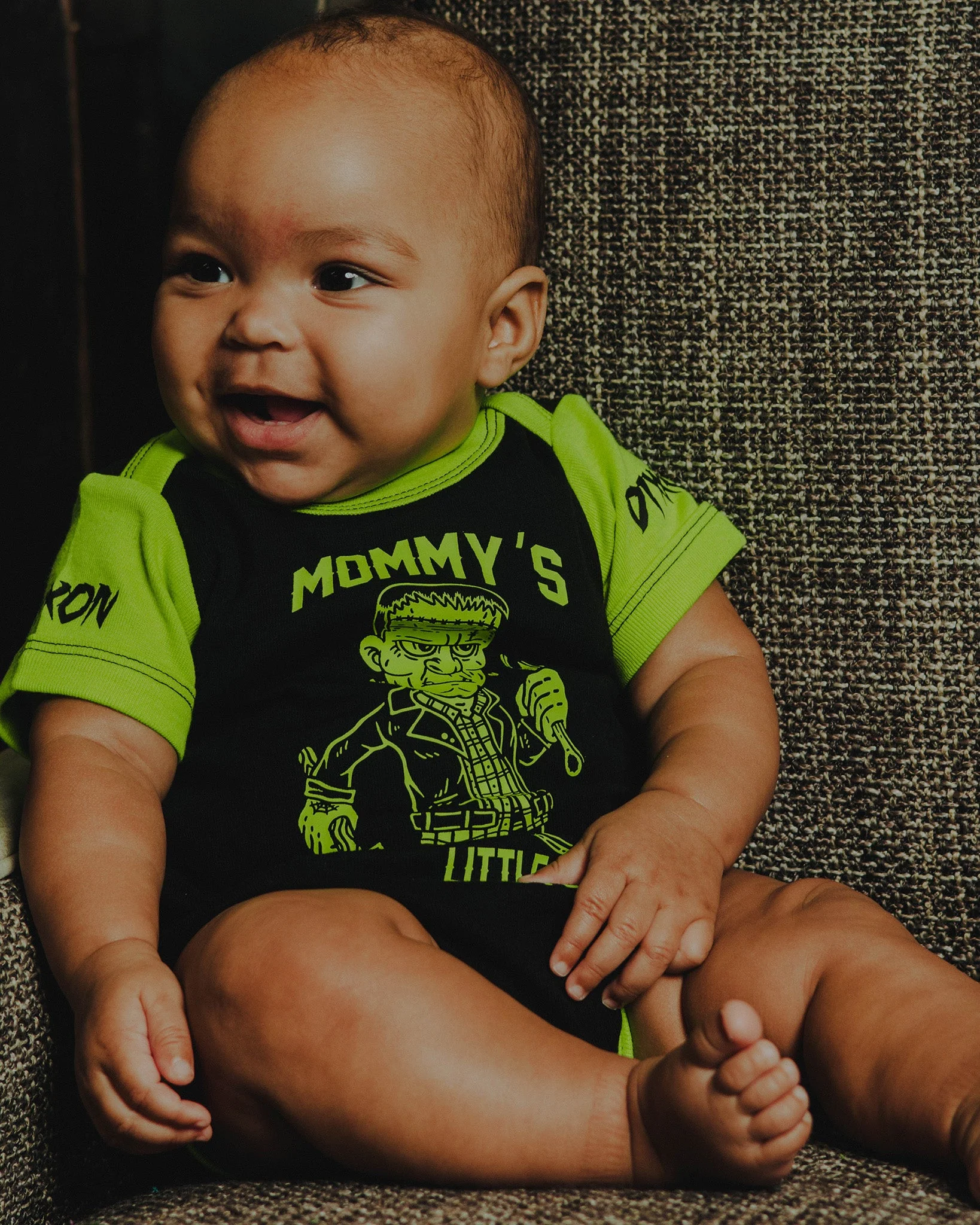 Mommy's Little Monster Baby Onesie - Image 4