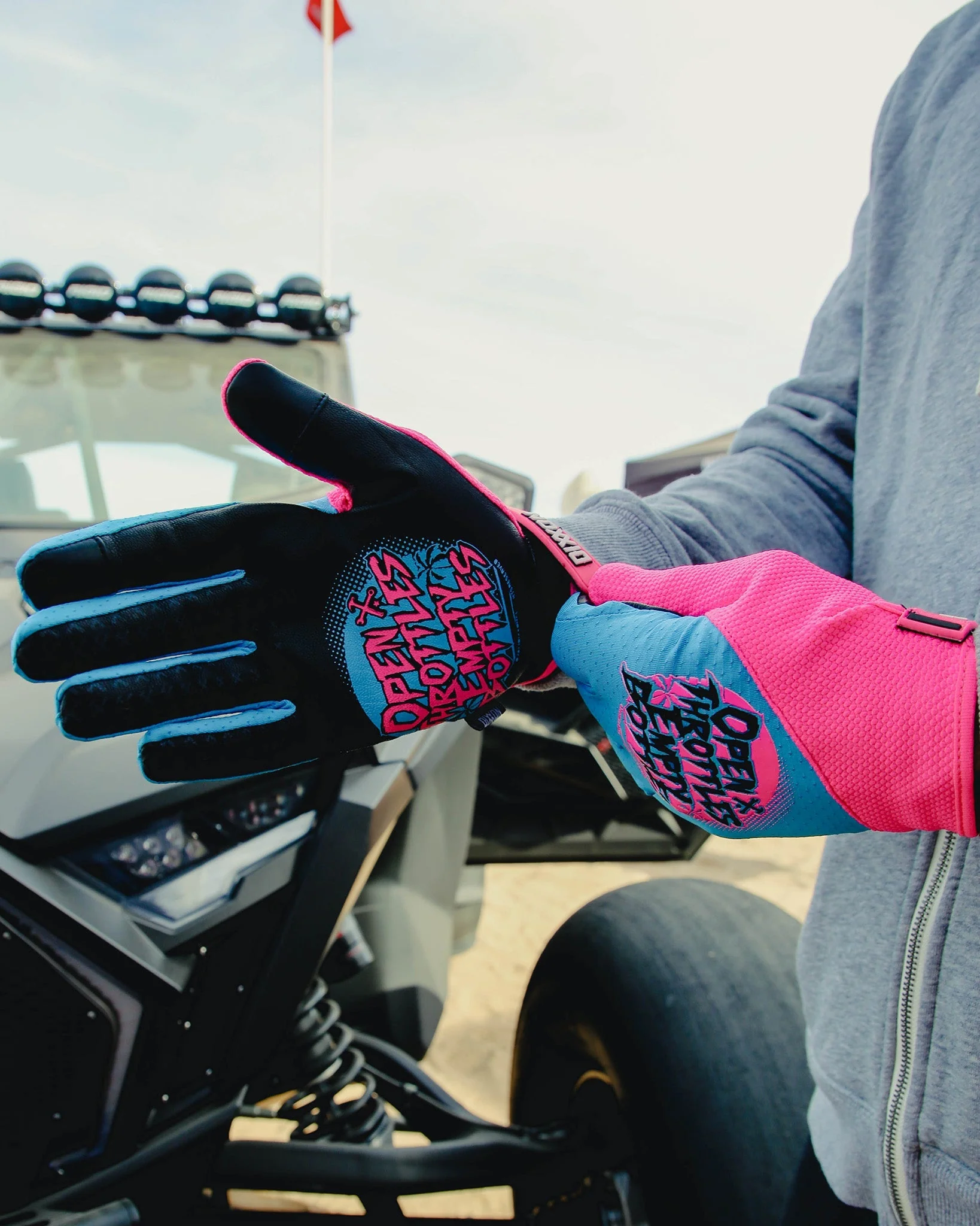 Open Throttles Moto Gloves - Image 3