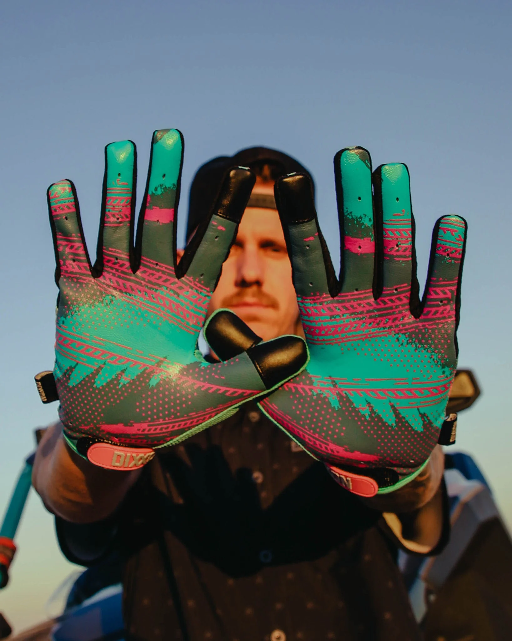 Retro Tread Moto Gloves - Image 3