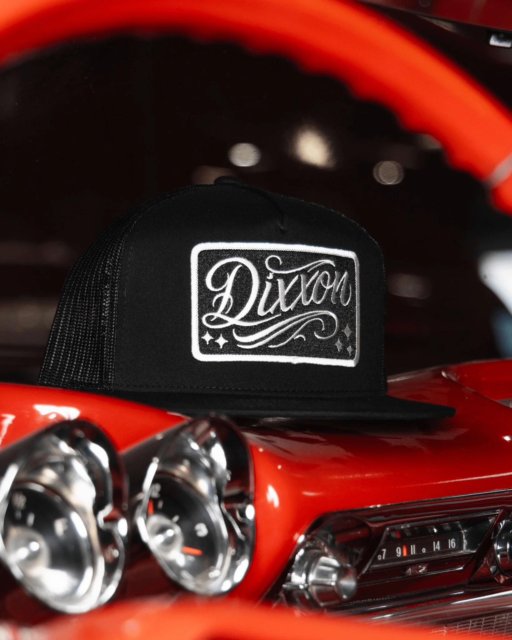 Slammed Flat Bill Trucker Snapback - White & Black - Image 4