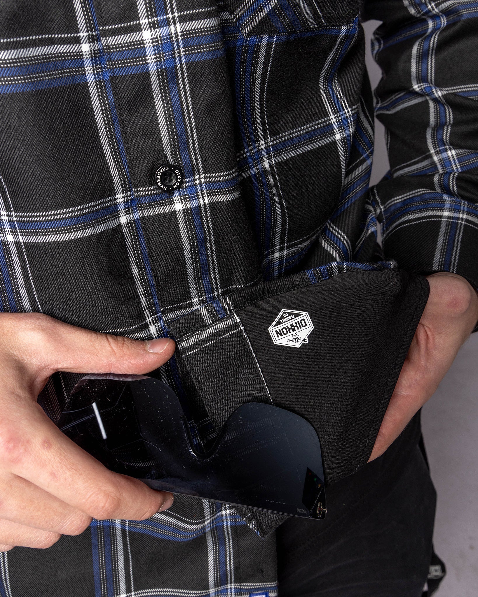 The Tradesman Flannel - Image 8