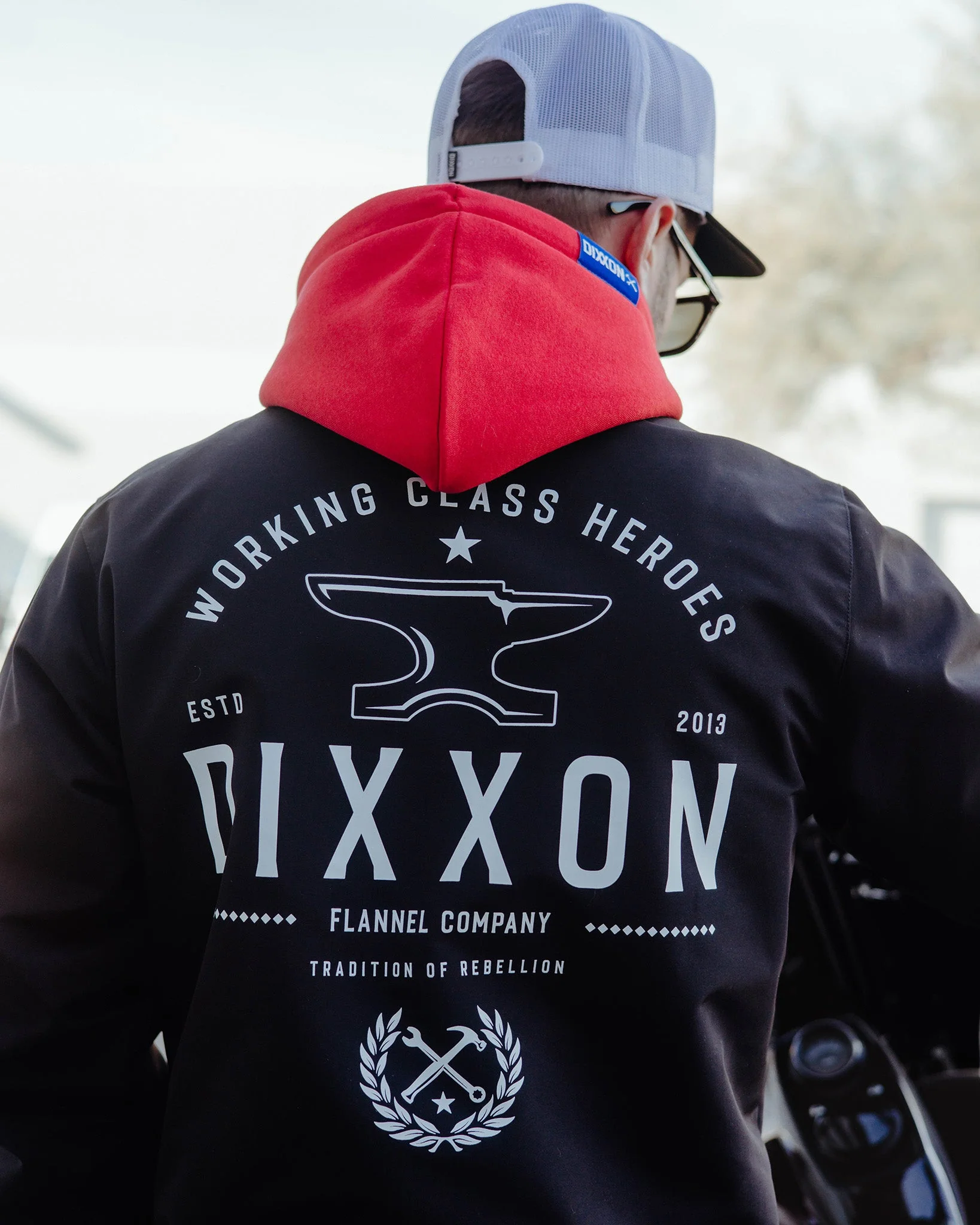 White Tradition Badge Coaches Jacket - Black - Image 3