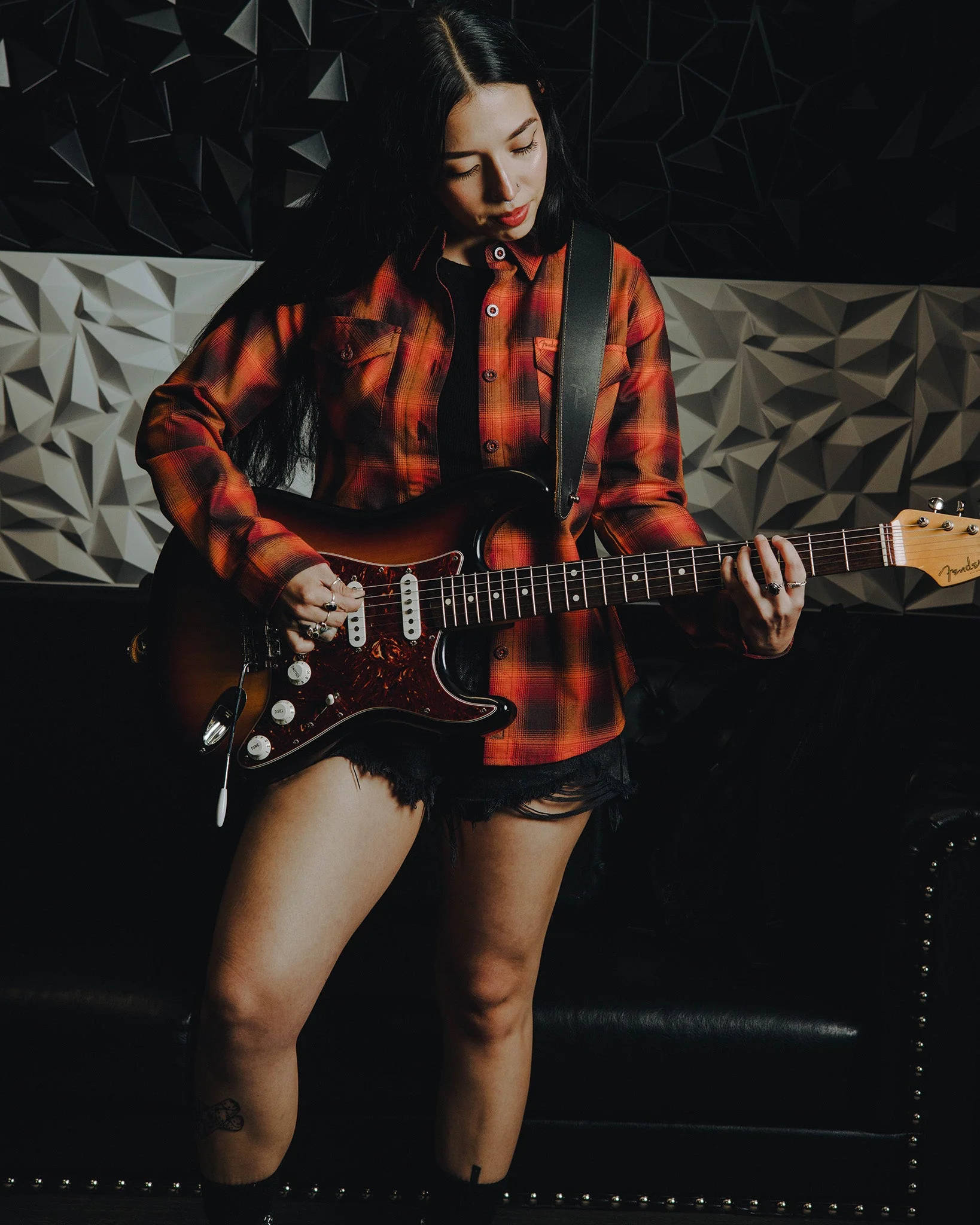 Women's Fender "Stratocaster" Flannel - Image 7