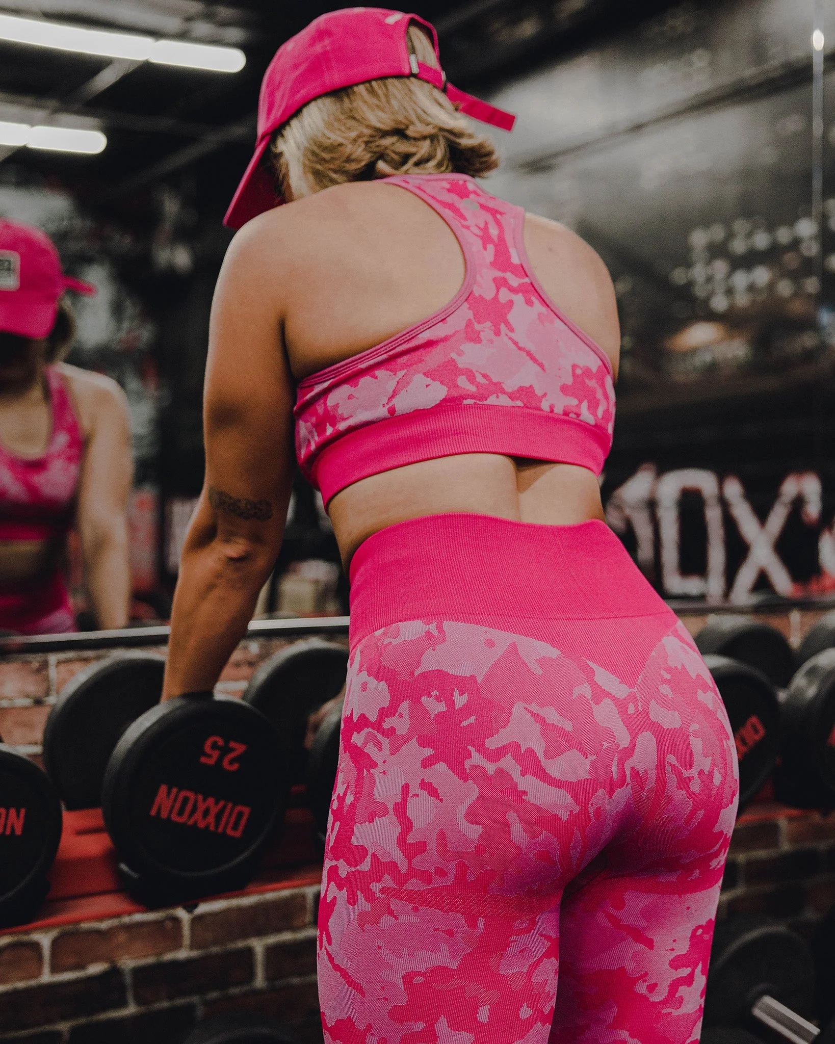 Women's Seamless Sports Bra - Pink Camo - Image 2