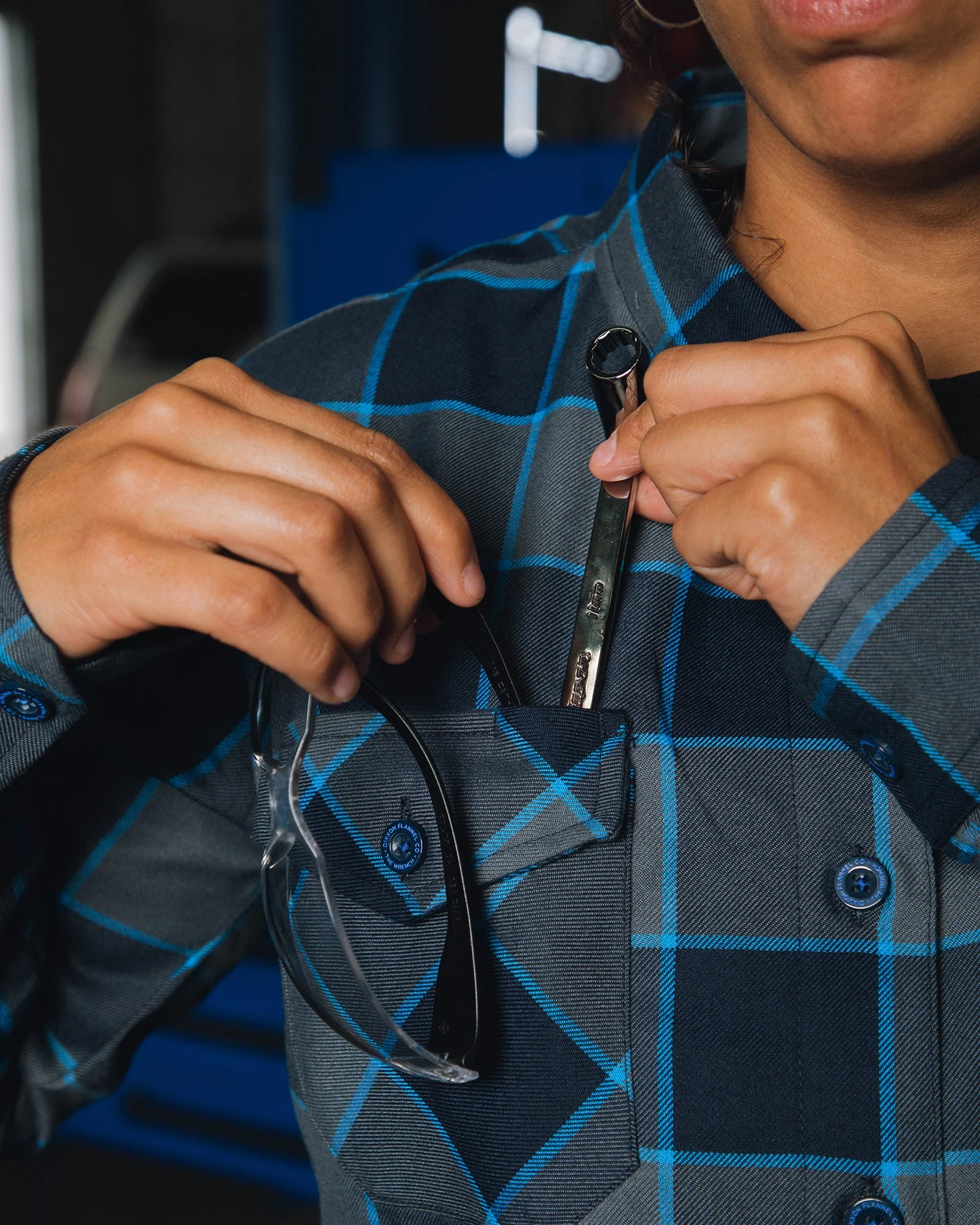 Women's Wrench Flannel - Image 4